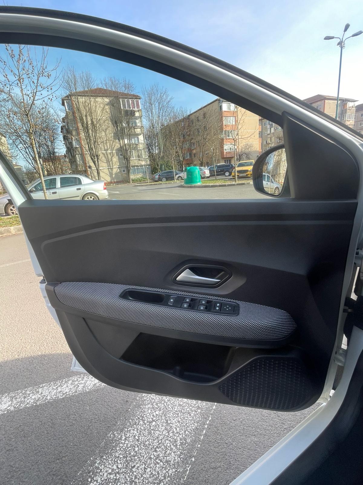 Dacia Logan 2024 - Benzină 1.0 - 90CP - imagine 17